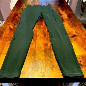 Lululumon Align Pockets 4